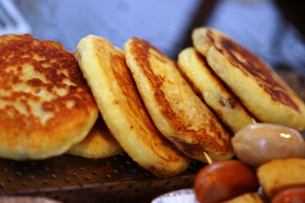 Hotteok (Sweet Filled Pancakes)