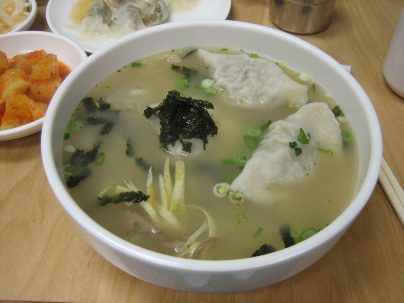 Manduguk (Dumpling Soup)
