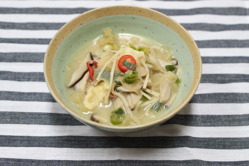 Sujebi (Hand-Torn Dough Soup)