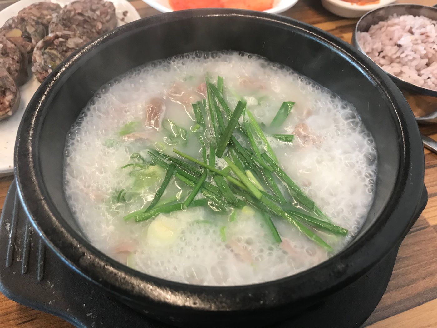 Sundaeguk (Blood Sausage Soup)