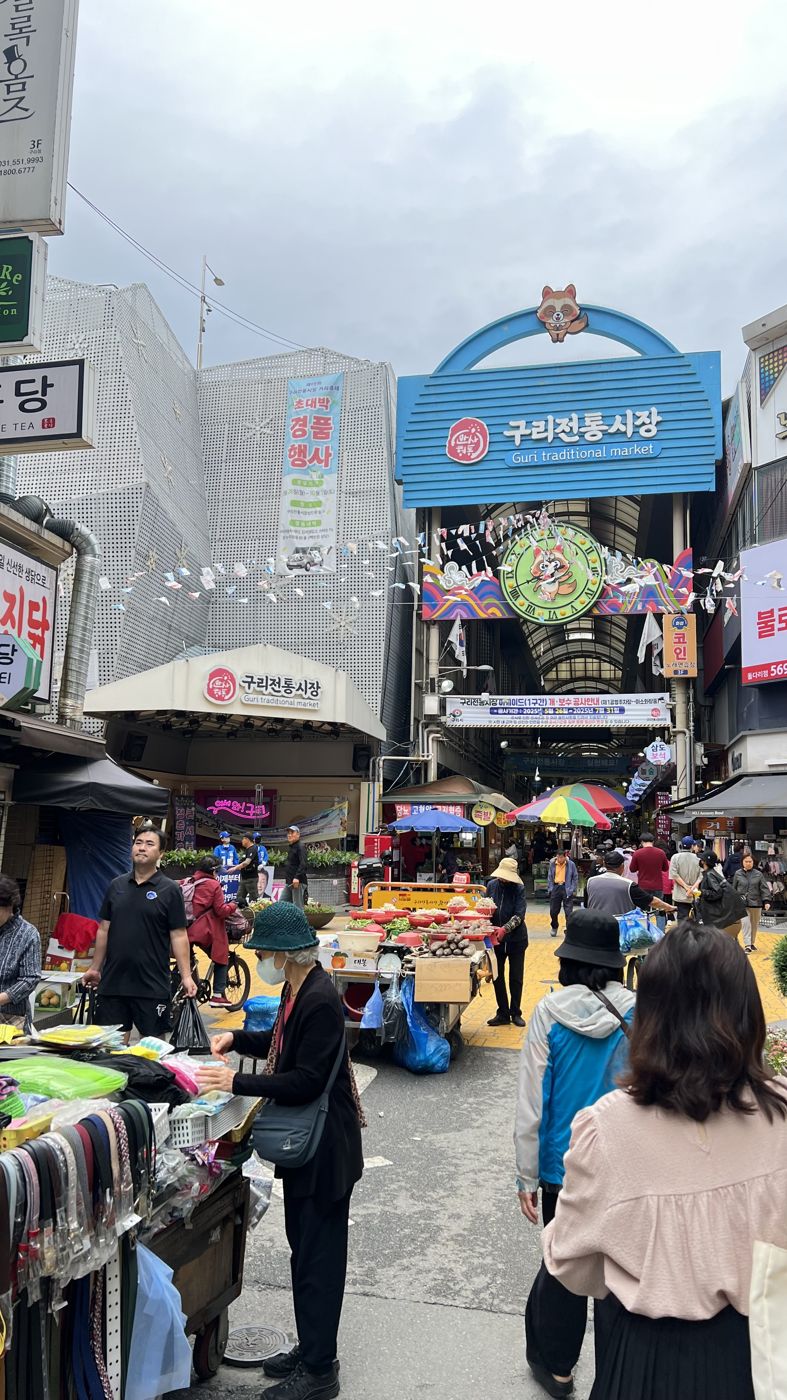 Traditional Markets: Jangteo and Sijang